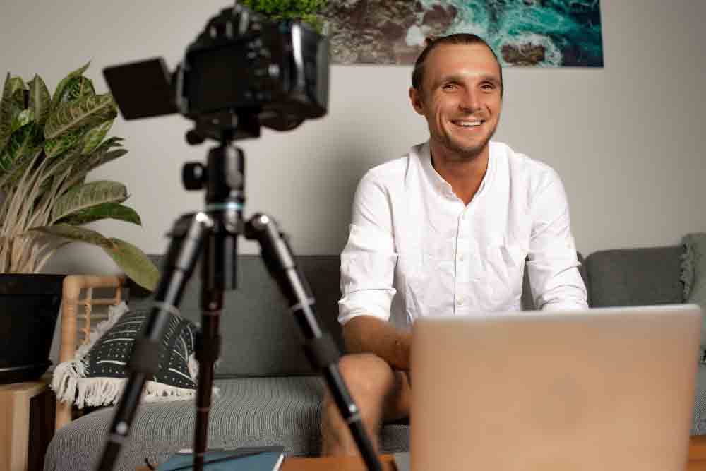 Vidéo LinkedIn entreprise : quels formats rassurent, éduquent et font passer à l'action ?